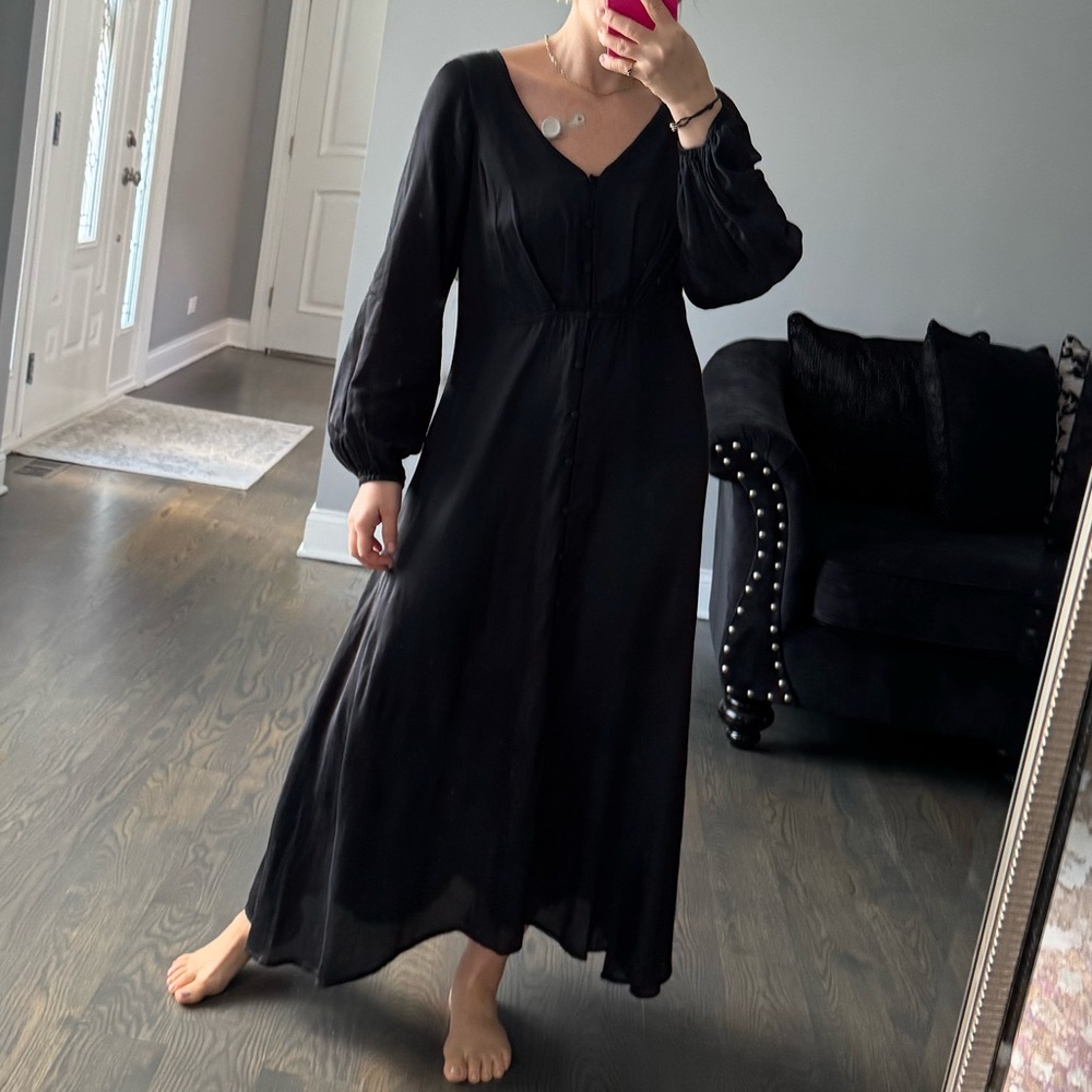 Free People Boho maxi dress with open back. Size 4.